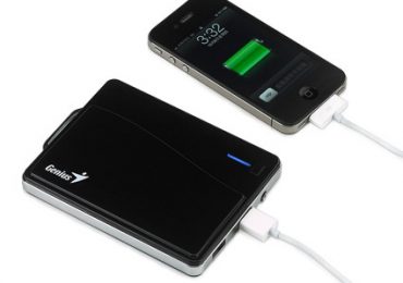 ECO-u600 Universal Power Pack: Portable Power Charger by Genius