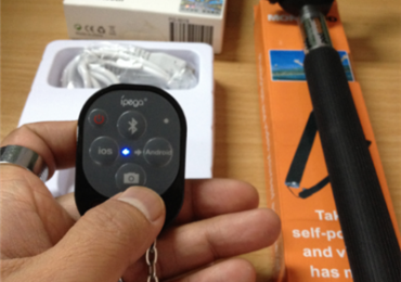 iPega Bluetooth Remote Shutter Review For Selfie Enthusiasts